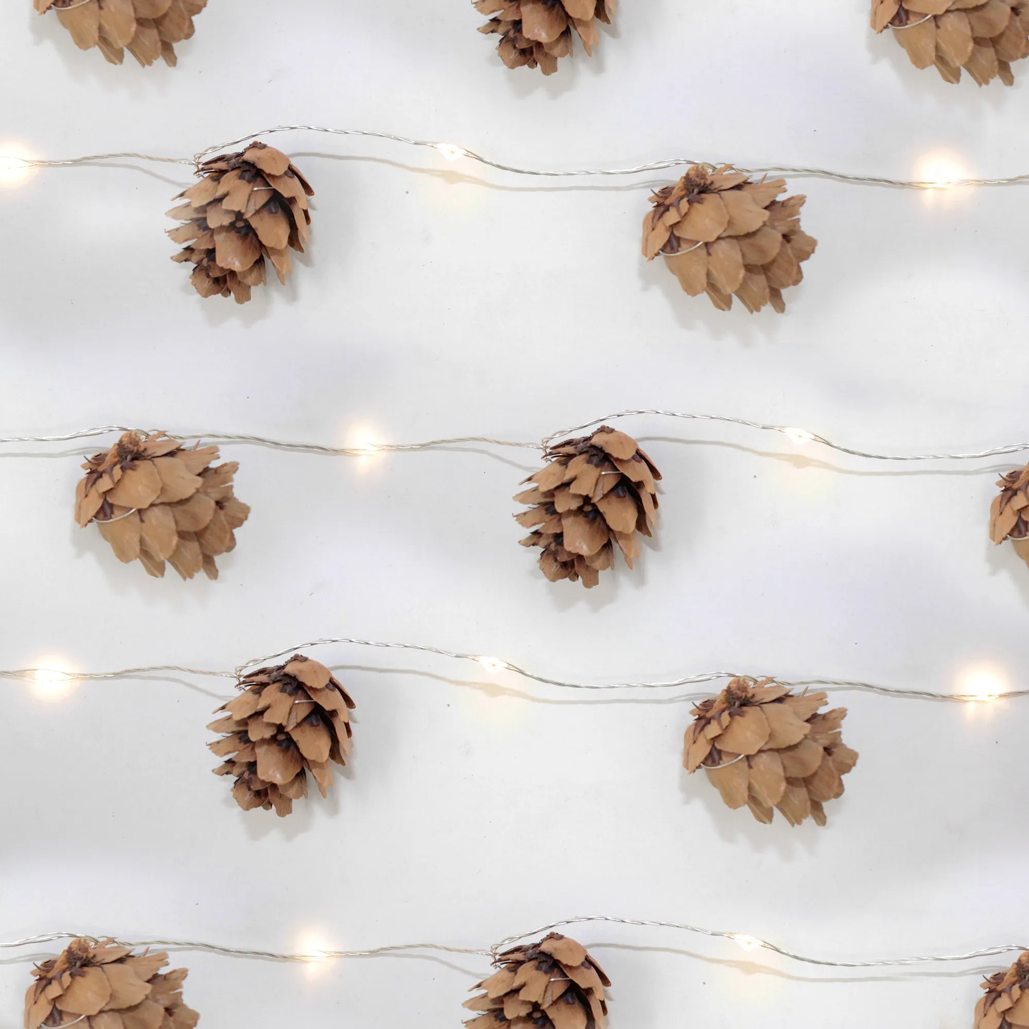 15 LED Pine Cone String Light Battery Operated - Warm White